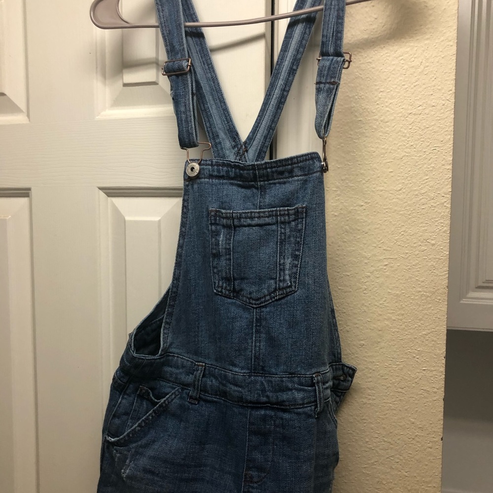 Women’s overall shorts